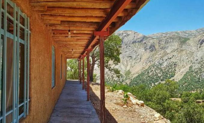 اقامتگاه بوم گردی دار بلوط در خرم آباد