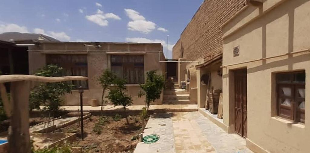 اقامتگاه بوم گردی خورزن در محلات