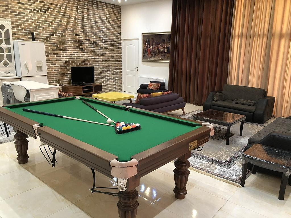 اجاره ویلا مهرآباد با استخرسرپوشیده با بیلیارد و فوتبال دستی
