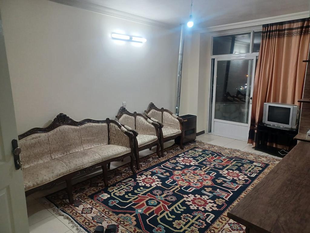 آپارتمان دو خواب طبقه دوم در اصفهان