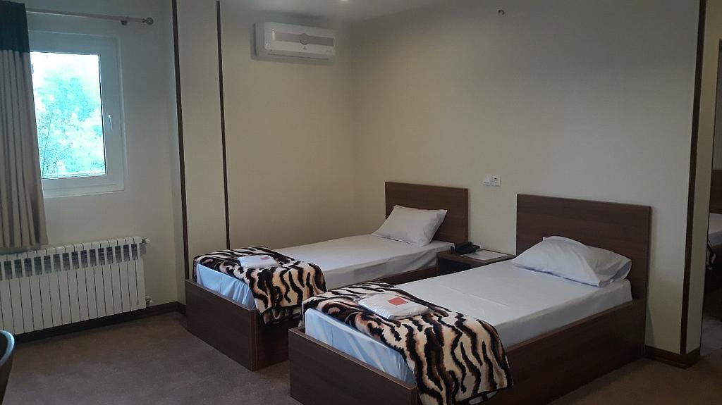 اتاق سه تخته با امکانات در صومعه سرا