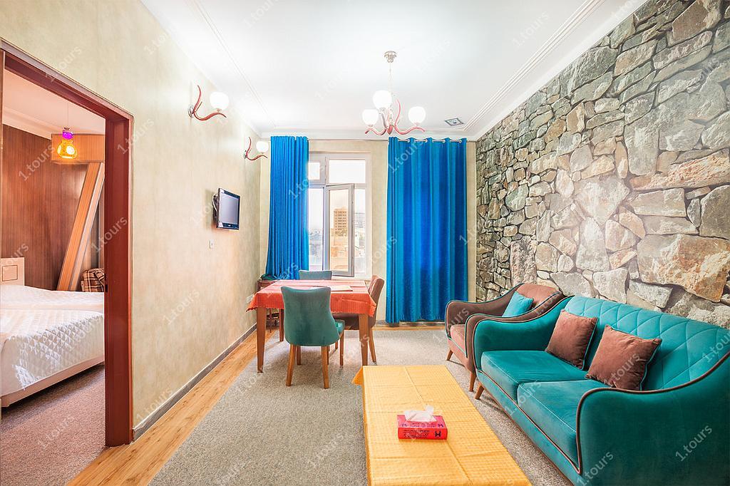 سوئیت یک خوابه هتل ارشاد سرعین