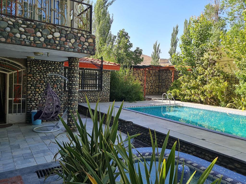 ویلای دوبلکس دربست استخر دار در باغ بهادران