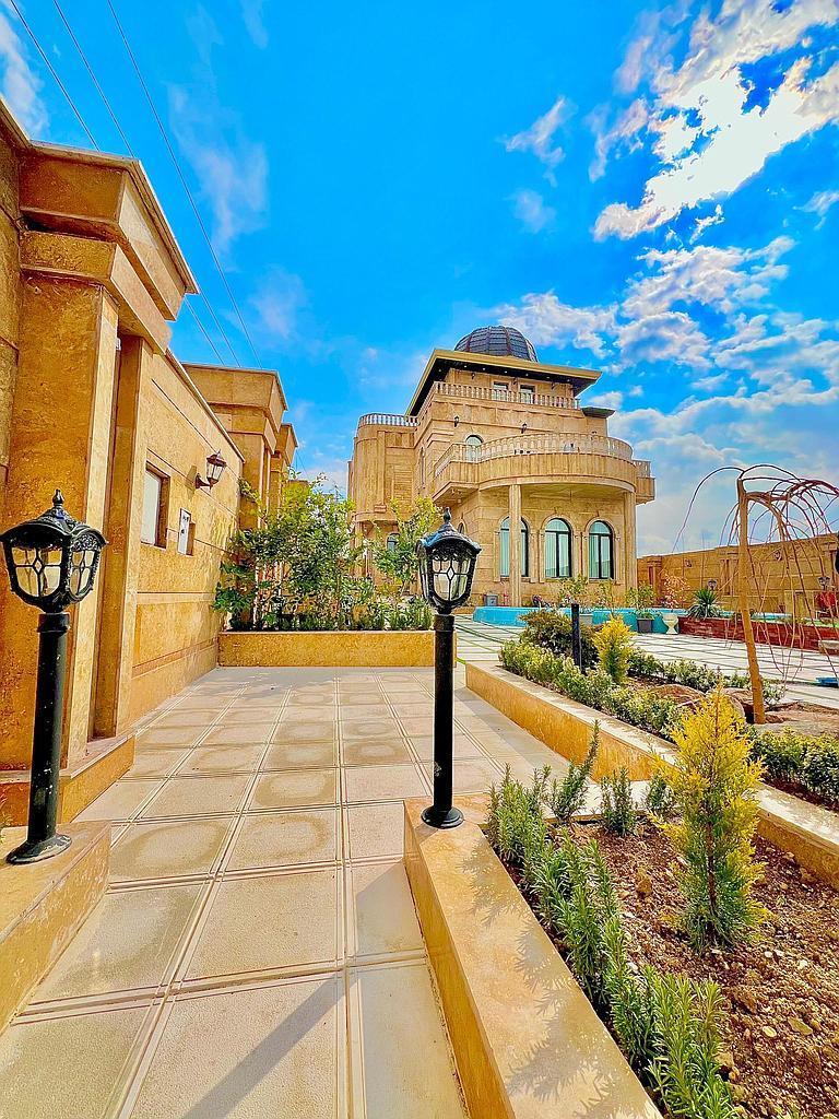 ویلا 4 خوابه استخر آبگرم روباز تریپلکس رودهن