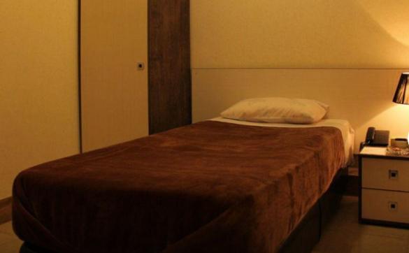 اتاق یک تخته هتل آپادانا بندرعباس