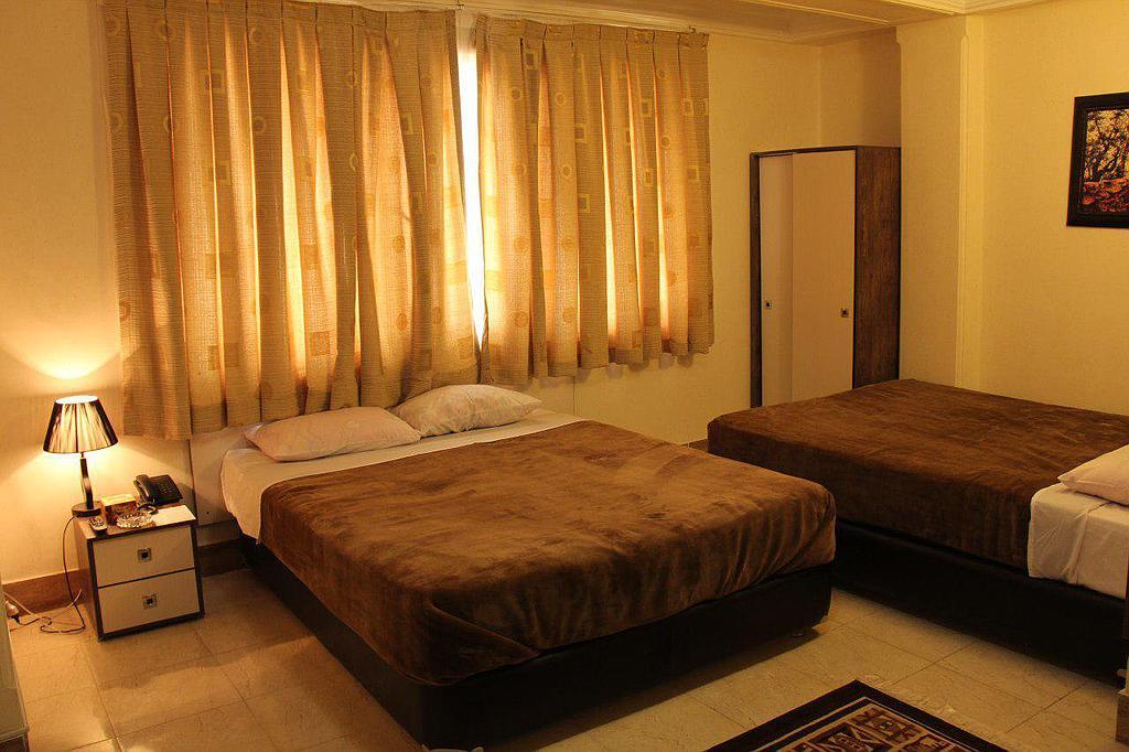 اتاق 5 تخته هتل آپادانا بندرعباس