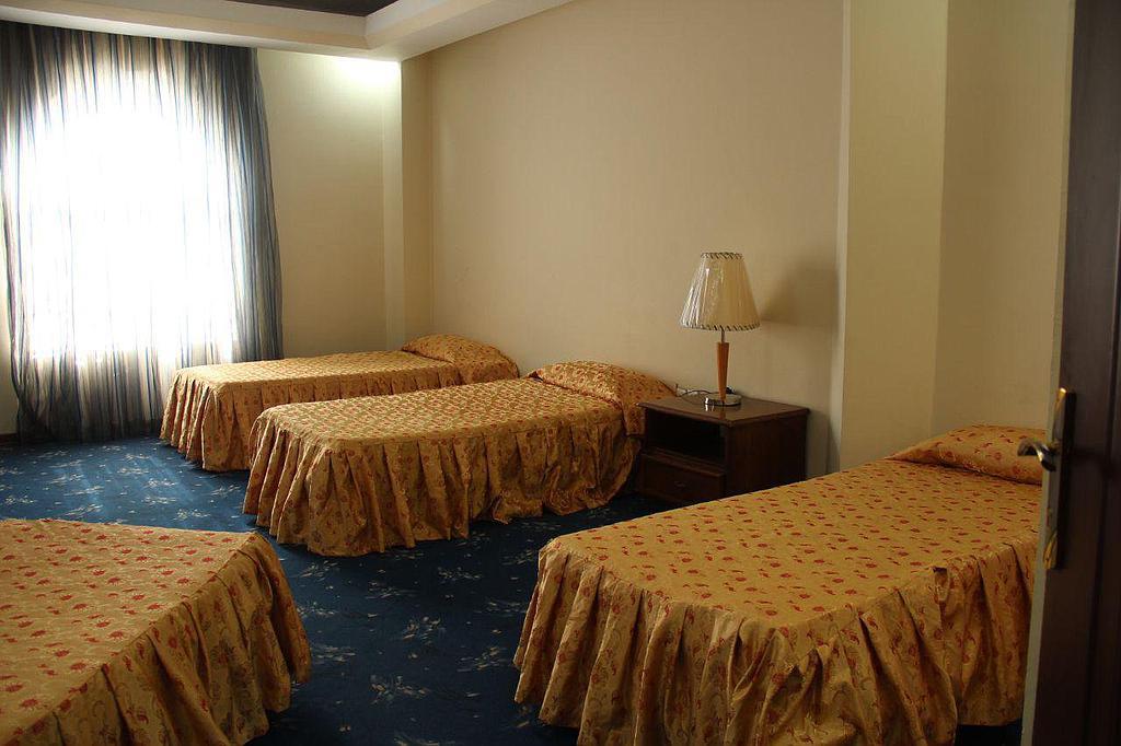 رزرو هتل 3ستاره در کرمان - سوئیت 6 نفره