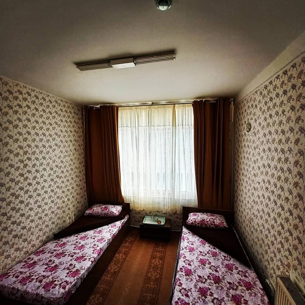 اتاق 2تخته مهمانپذیر خطایی اردبیل