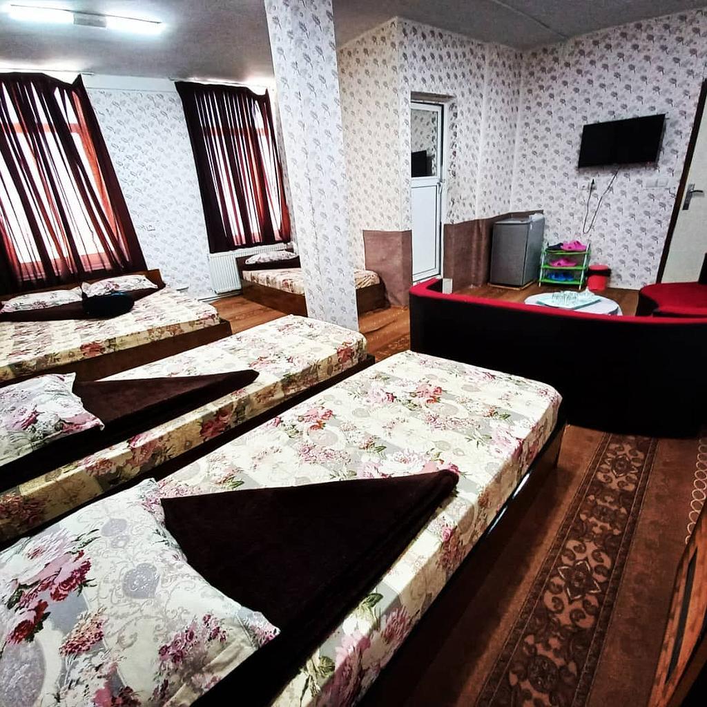 اتاق 5 تخته مهمانپذیر خطایی اردبیل
