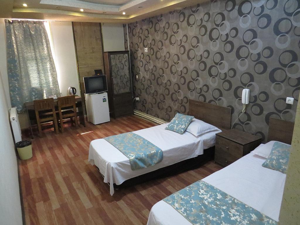 اتاق دو نفره هتل دورنا مشگین شهر