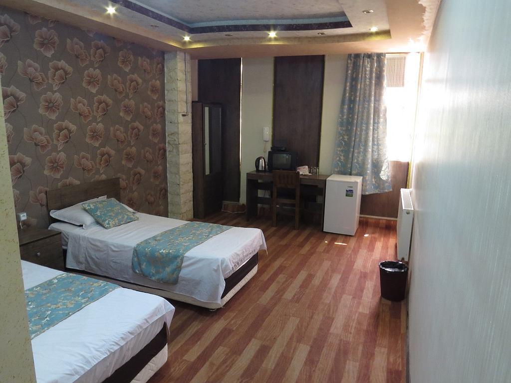 اتاق 3 تخته هتل دورنا مشگین شهر