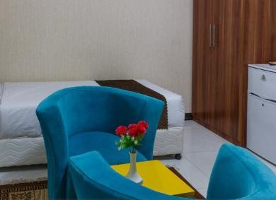 اتاق 3 نفره دید خیابان هتل رویال