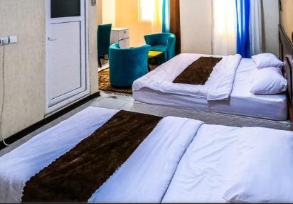 اتاق 4 نفره دید خیابان هتل رویال