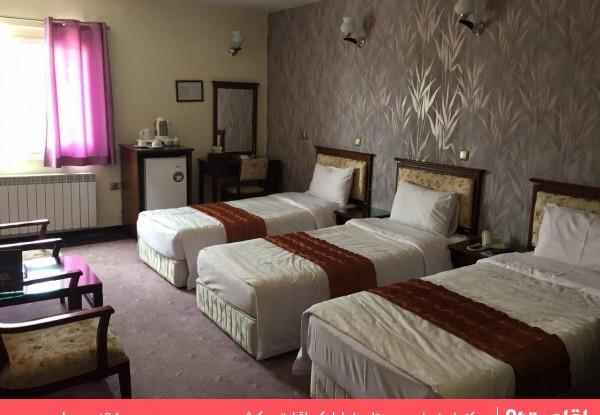 اتاق سه تخته هتل جهانگردی سنندج