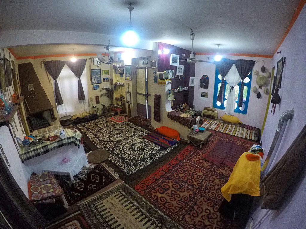 اجاره روزانه کلبه جنگلی در روستای کوهمیان