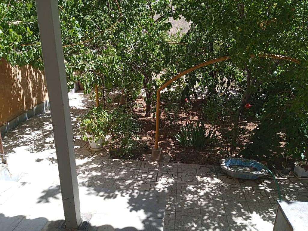 سوئیت حیاط دار در فریدونشهر