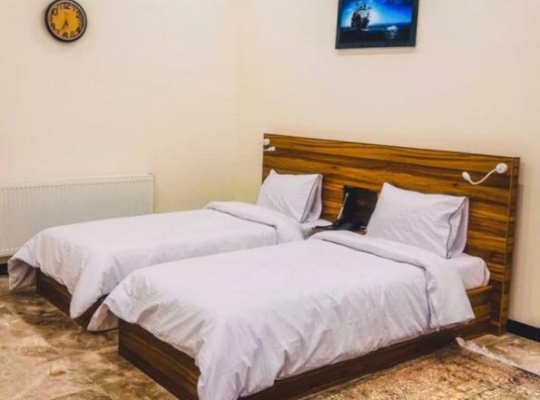 اتاق 2 تخته تویین هتل 11 قلات شیراز