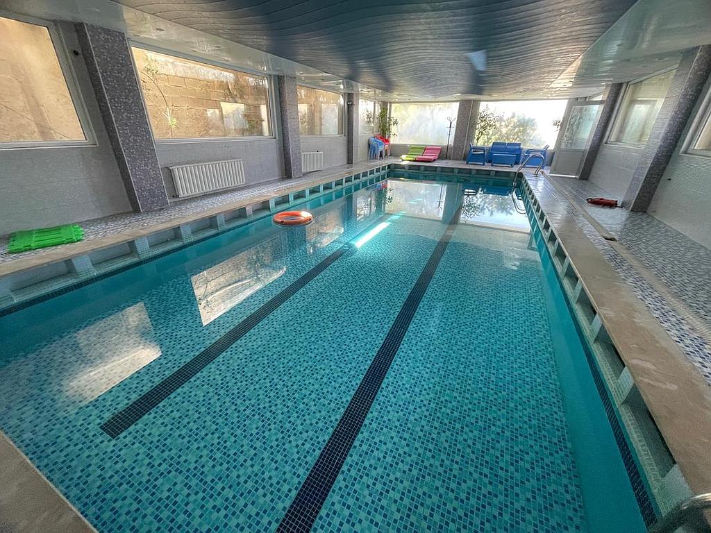 ویلا استخردار سرپوشیده در شهرک صدرا