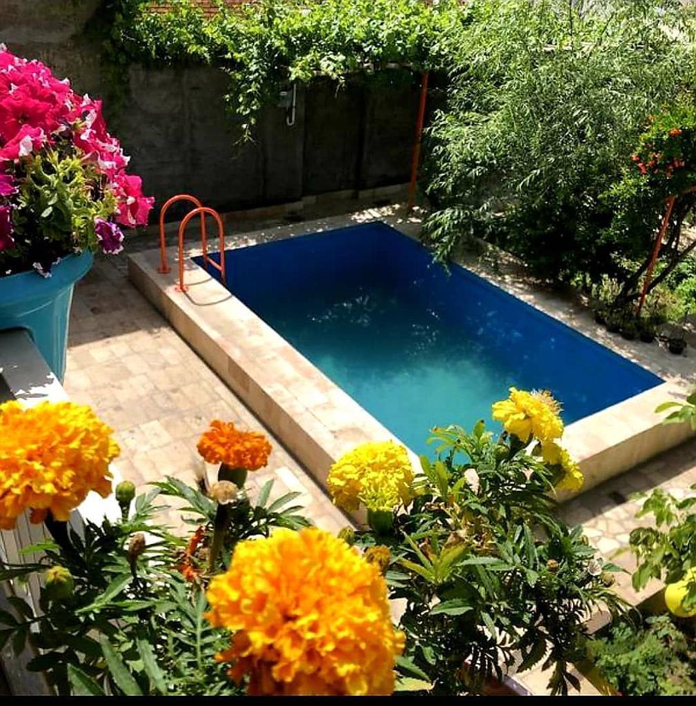 ویلا استخردار دو خوابه در باغ بهادران