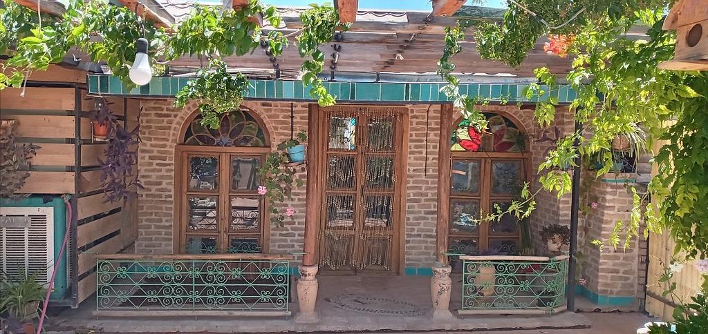 اجاره روزانه اقامتگاه سنتی در شهرکرد