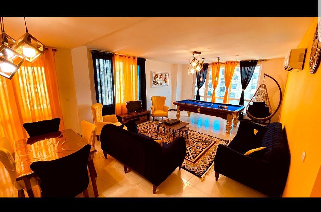 برج دهکده ساحلی شیک با دید دریا