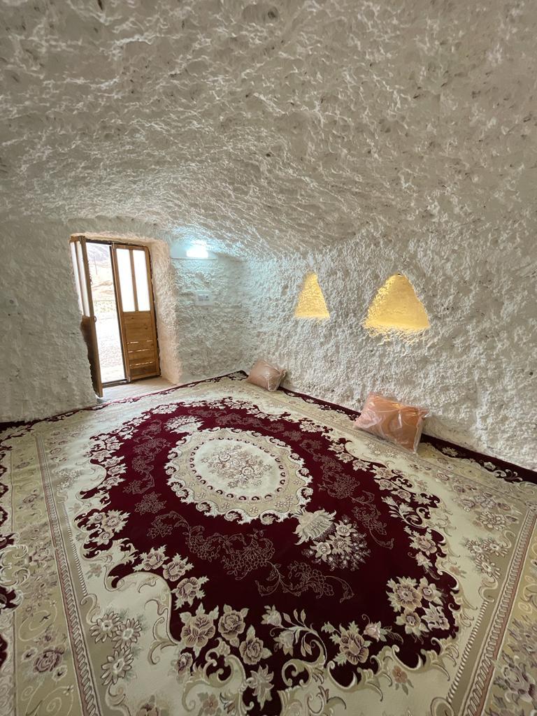 اتاق دستکندکالی مجتمع گردشگری ساباط