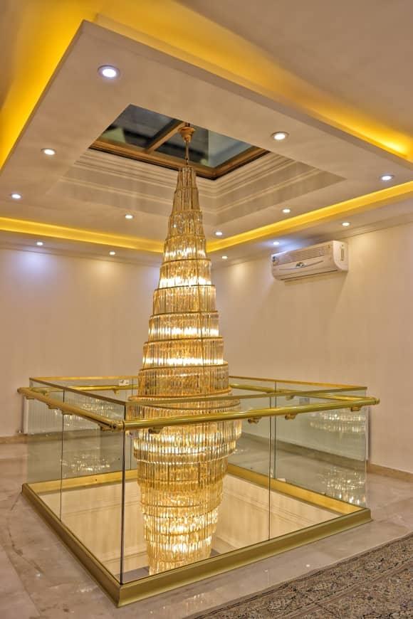 عمارت طلایی استخردار در زیباکنار