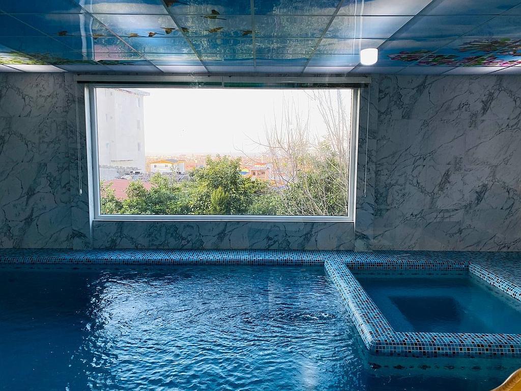 استخر آبگرم و جکوزی با وای فای رایگان