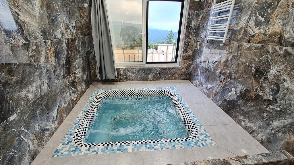 ویلای جنگلی نوساز جکوزی دار شارن