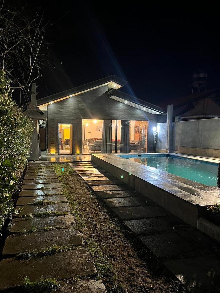 ویلا استخردار آب گرم آرتین کردان