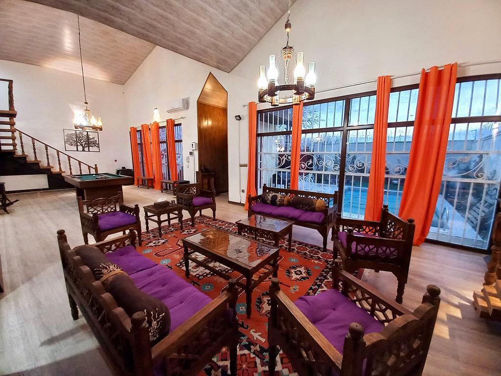 ویلا مارالی ،چوبی دوبلکس استخر سرپوشیده