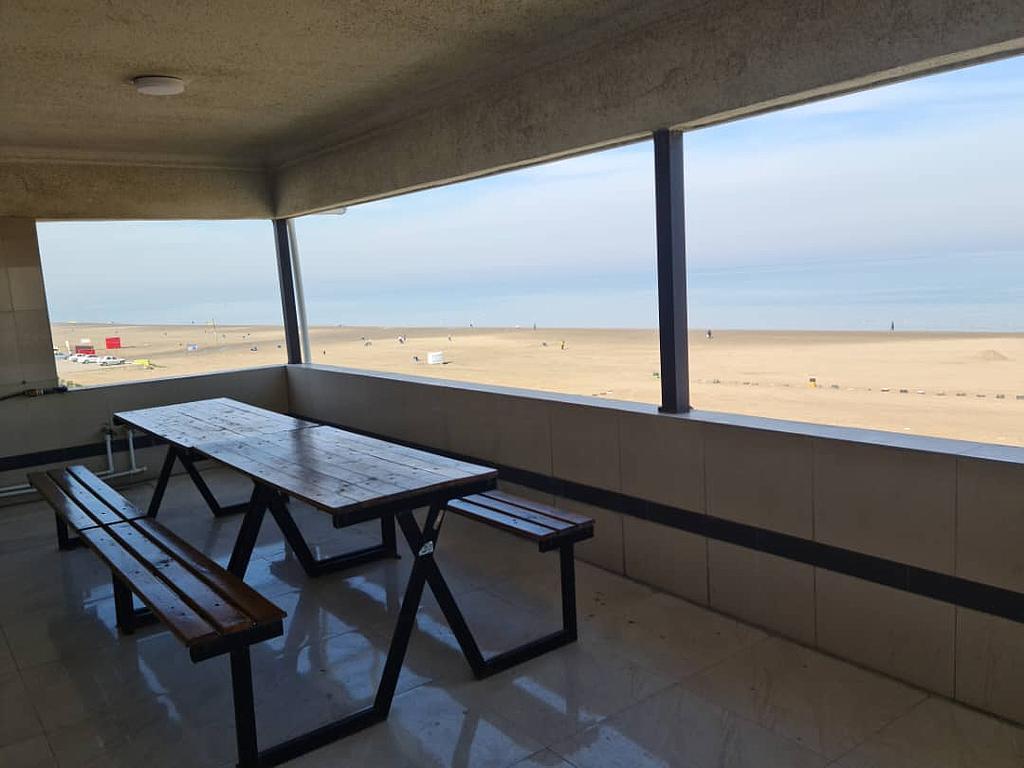 سه خواب vip رو به دریا _ گلفام