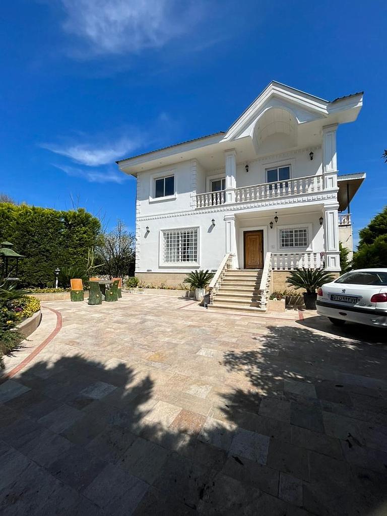 ویلا سه خواب دوبلکس استخر آبگرم ملورین