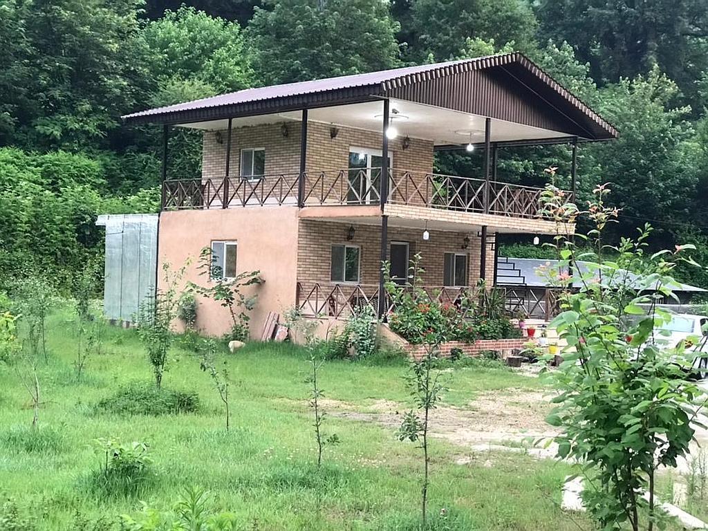 ویلای دو خواب جنگلی کنار رودخانه