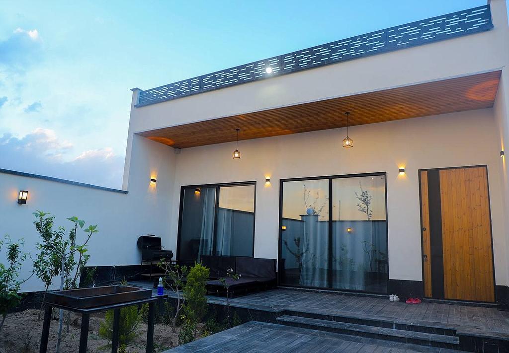 ویلای دو خوابه نوساز با استخر آب گرم