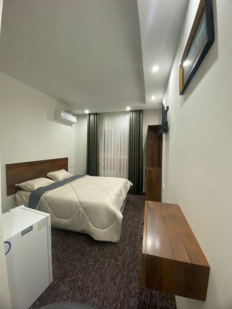 هتل سه ستاره کهن دژ مشهد با صبحانه رایگان