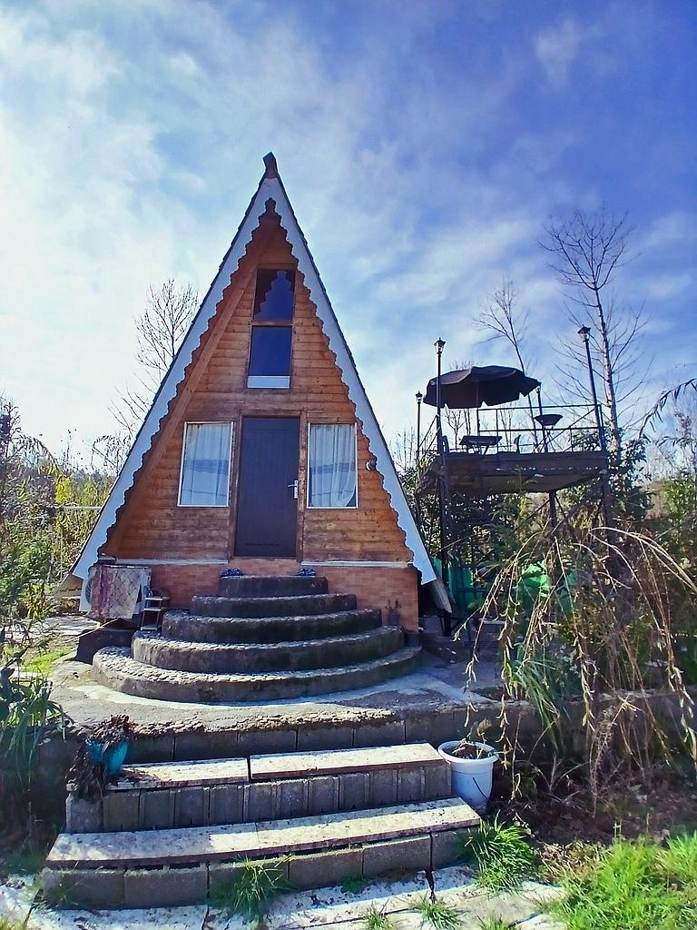 کلبه سوئیسی تک خواب تیماس