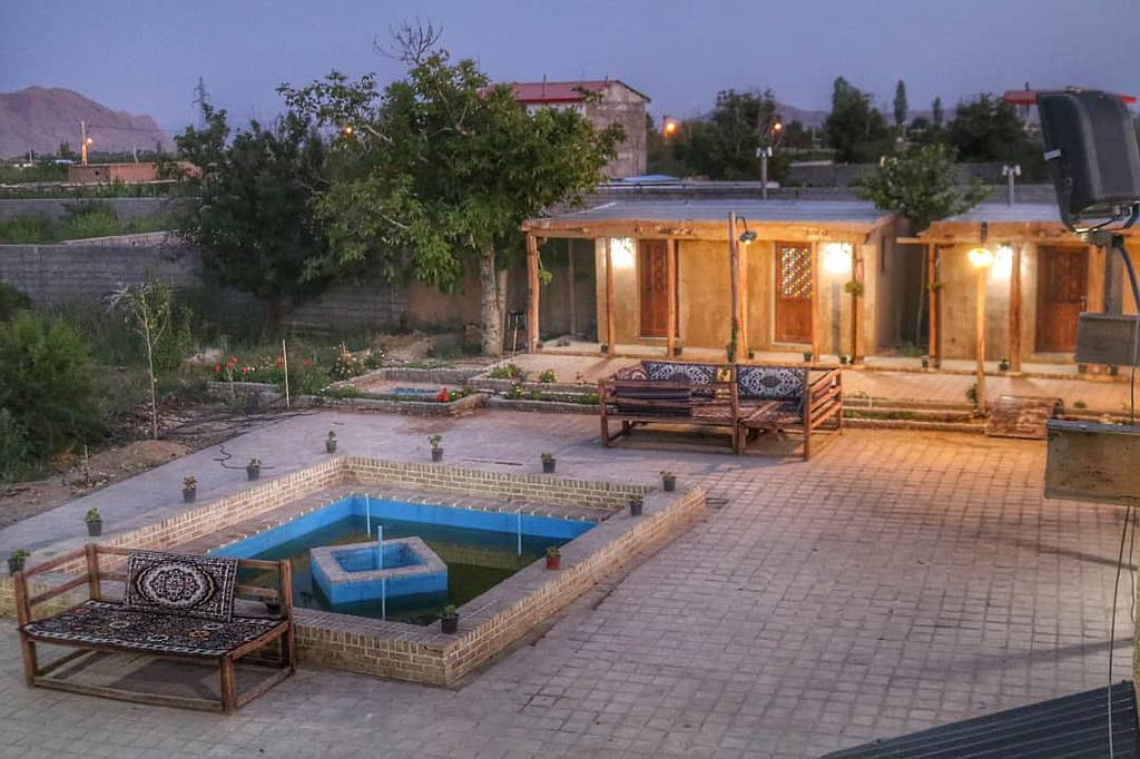 اجاره اقامتگاه بومگردی عمارت کهبد بسطام