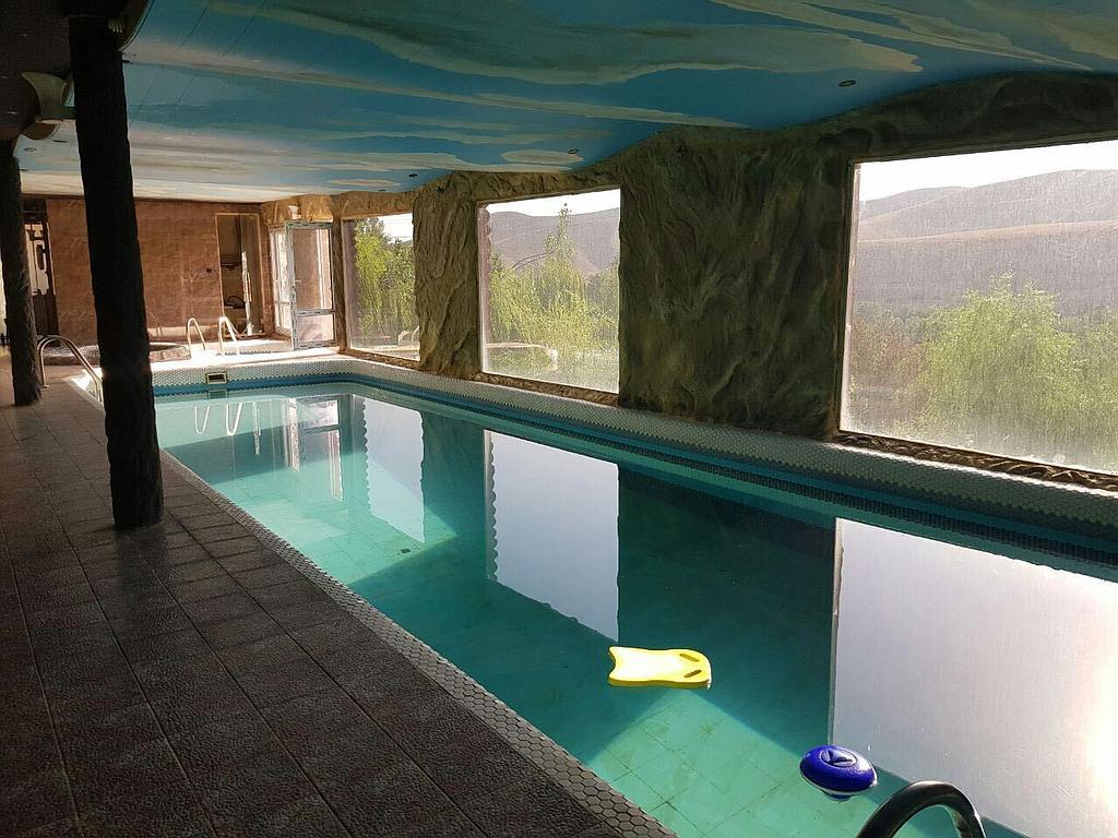 ویلای لوکس با استخر سرپوشیده ابگرم