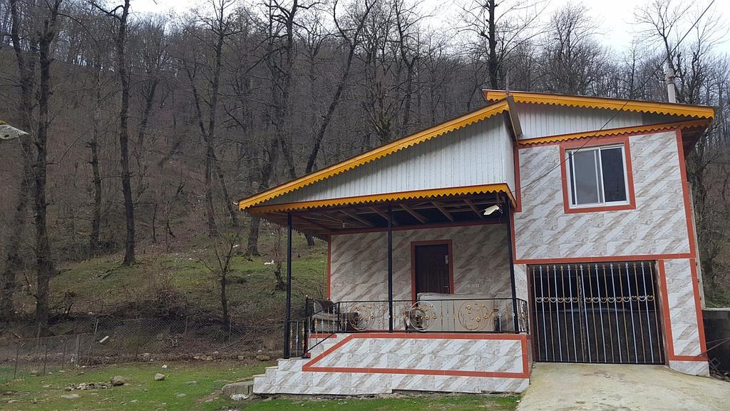 ویلای جنگلی در جاده اسالم به خلخال