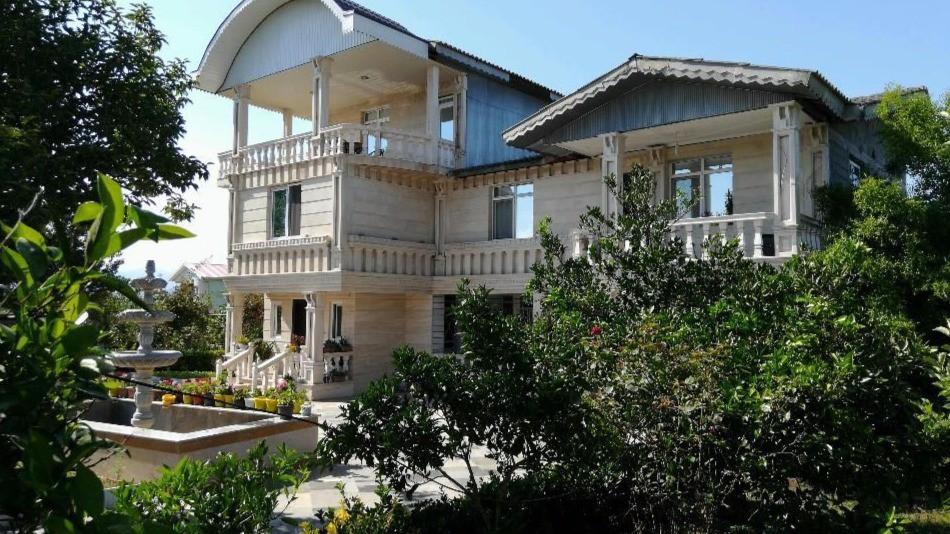 اجاره ویلای چهار خواب لوکس در اسالم