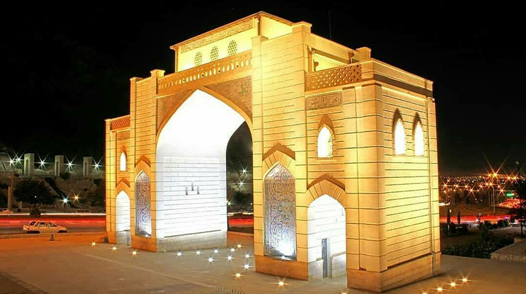 معماری-دروازه-قرآن-شیراز،-یک-معماری-جذاب-و-قدیمی