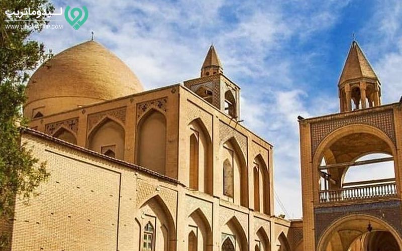 معماری کلیسای تاریخی اصفهان