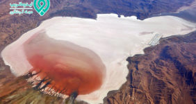 دریاچه صورتی مهارلو در شیراز چگونه جایی است؟
